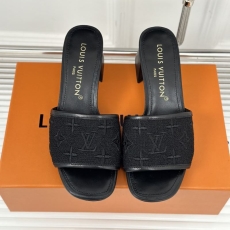 Louis Vuitton Slippers